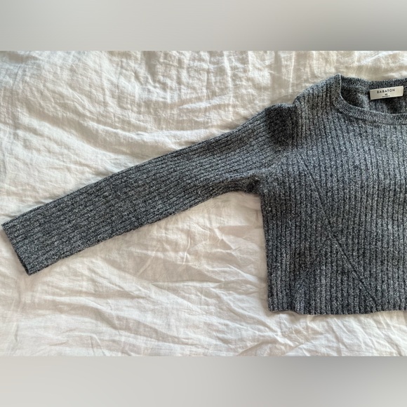 Aritzia Babaton Women's Wool Linen Nathaniel Crop Sweater in Heathered Gray XS - Picture 6 of 10